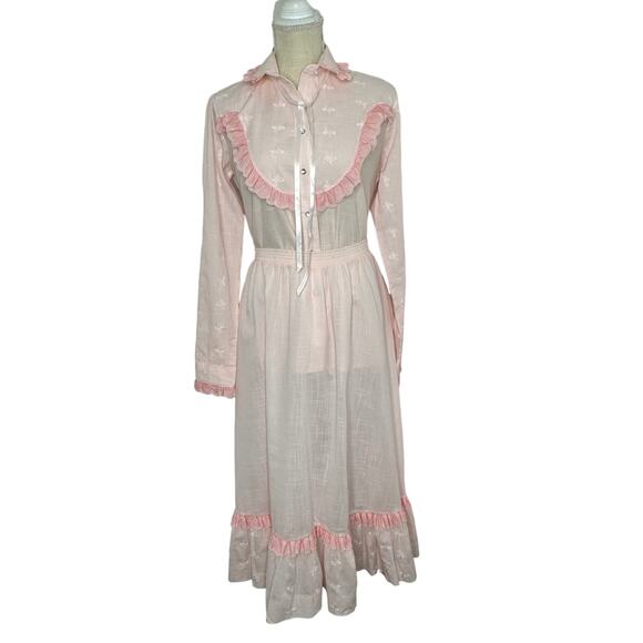 Rockmount Ranch Wear Dresses & Skirts - Vintage Rockmount Ranch Wear pink top and skirt